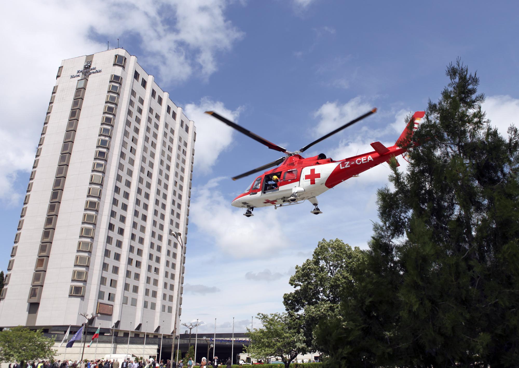 Търсят лекари за медицински хеликоптер