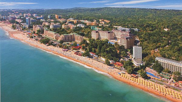 Плажът на Златните – най-мръсен в България