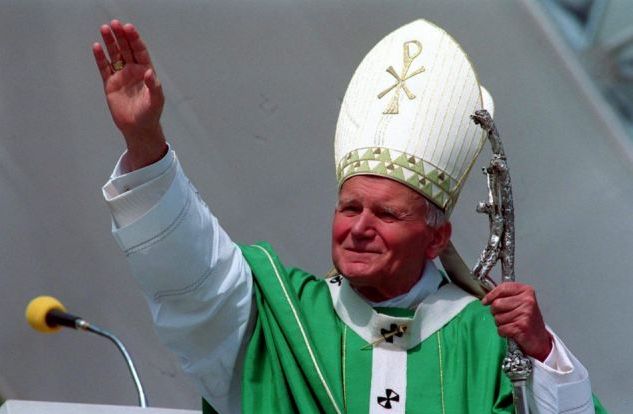 Мистериозно чудо прави папа Йоан Павел II светец