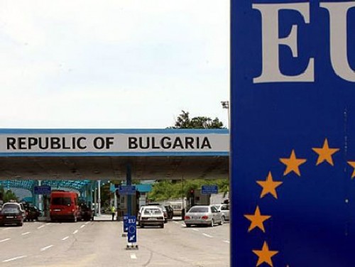 Все повече гърци пазаруват в България заради по-ниските цени