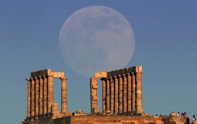 Туристите в Гърция разочаровани, властите затварят забележителности, защото...