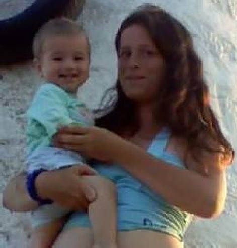 Майка се изповяда пред България, за да спаси децата си