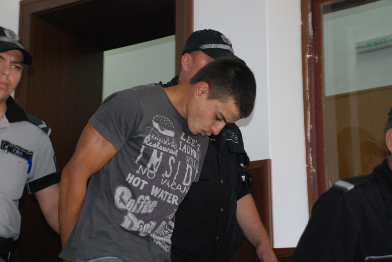 Роднини налетяха да линчуват убиеца на Стефка Маджарова пред съда