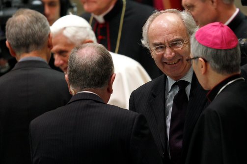 Генералният директор на Банката на Ватикана и неговият заместник подадоха оставка