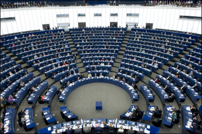 Европейският парламент обсъжда ситуацията в България