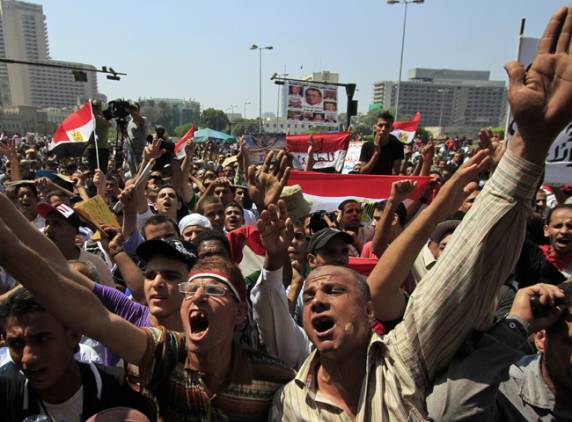Текат последните часове преди драматичната развръзка в Египет