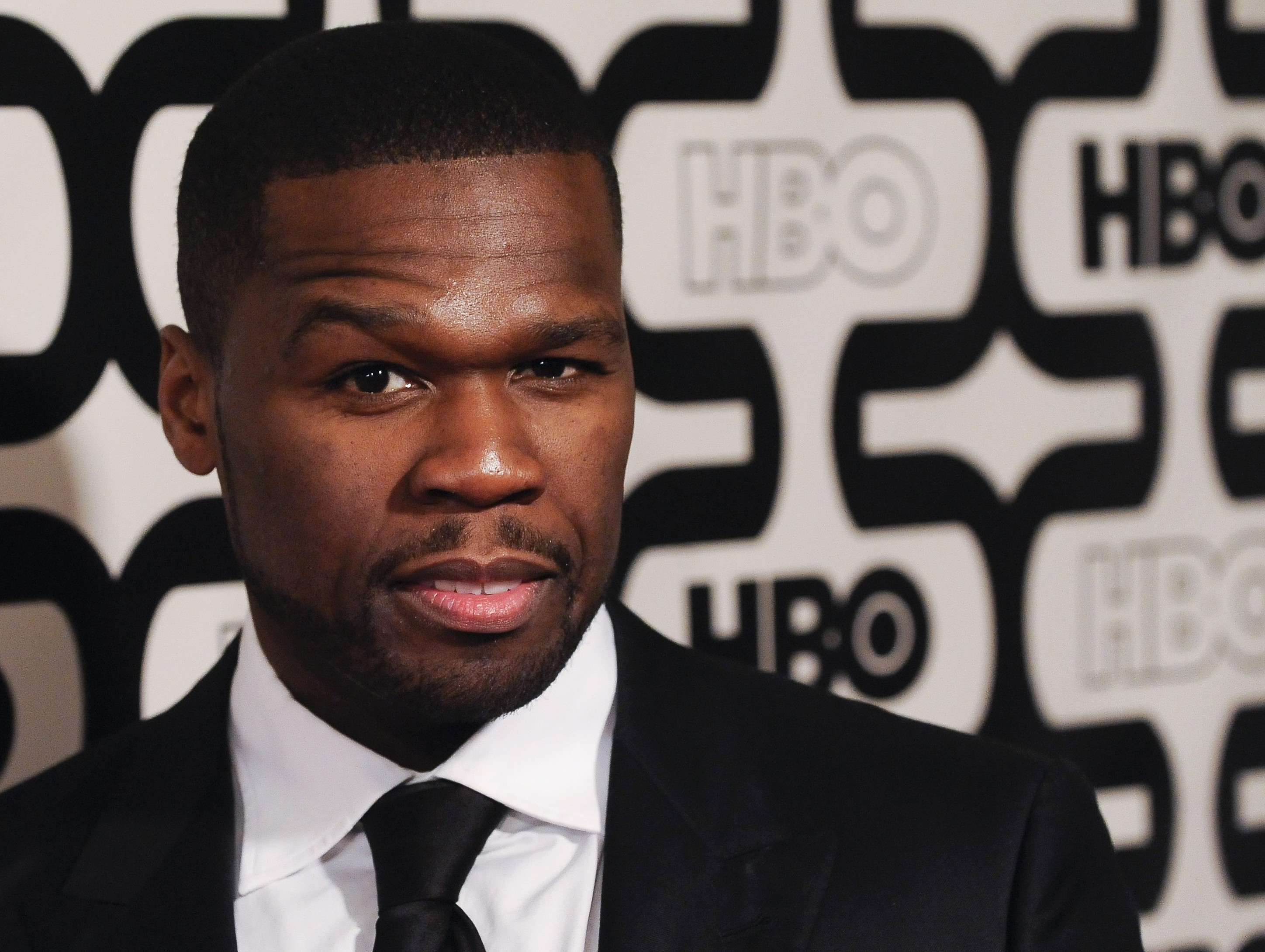 Съдят 50 Cent, че наритал майката на сина си
