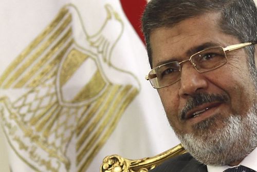 „Братя мюсюлмани“: Мохамед Мурси е задържан от силовите структури