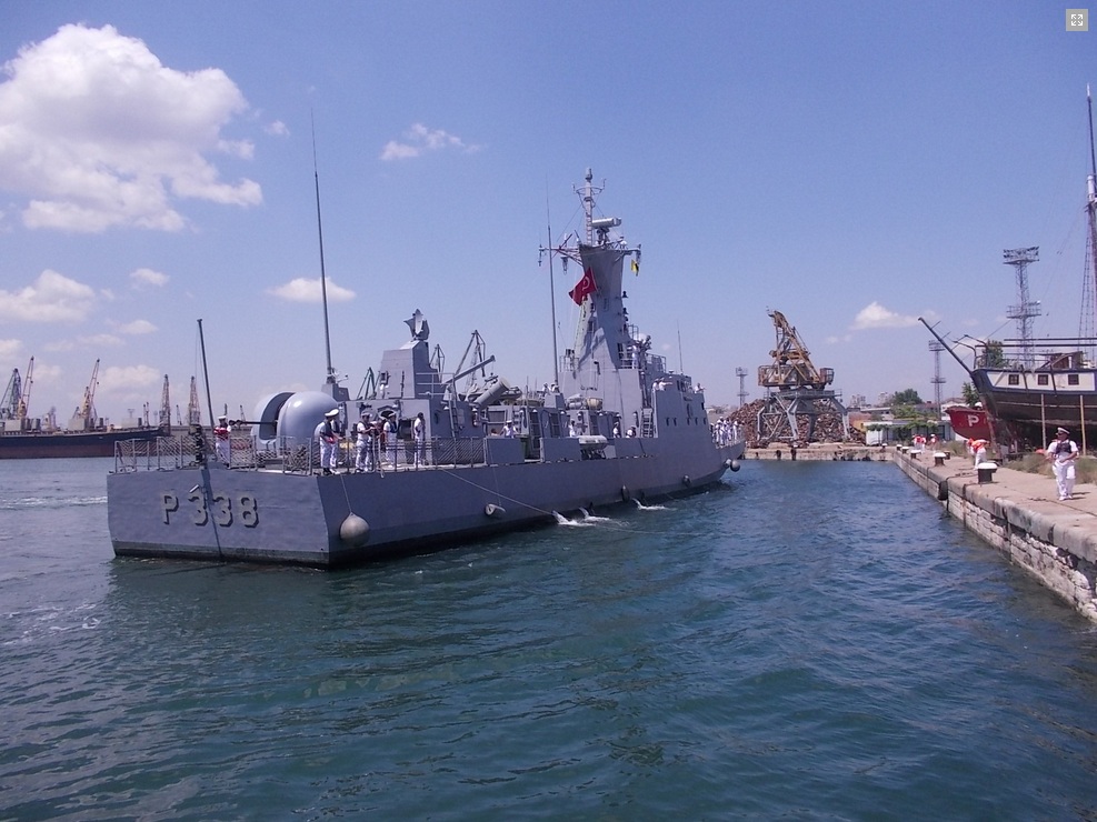 Кораби на НАТО дойдоха във Варна за учение (СНИМКИ)