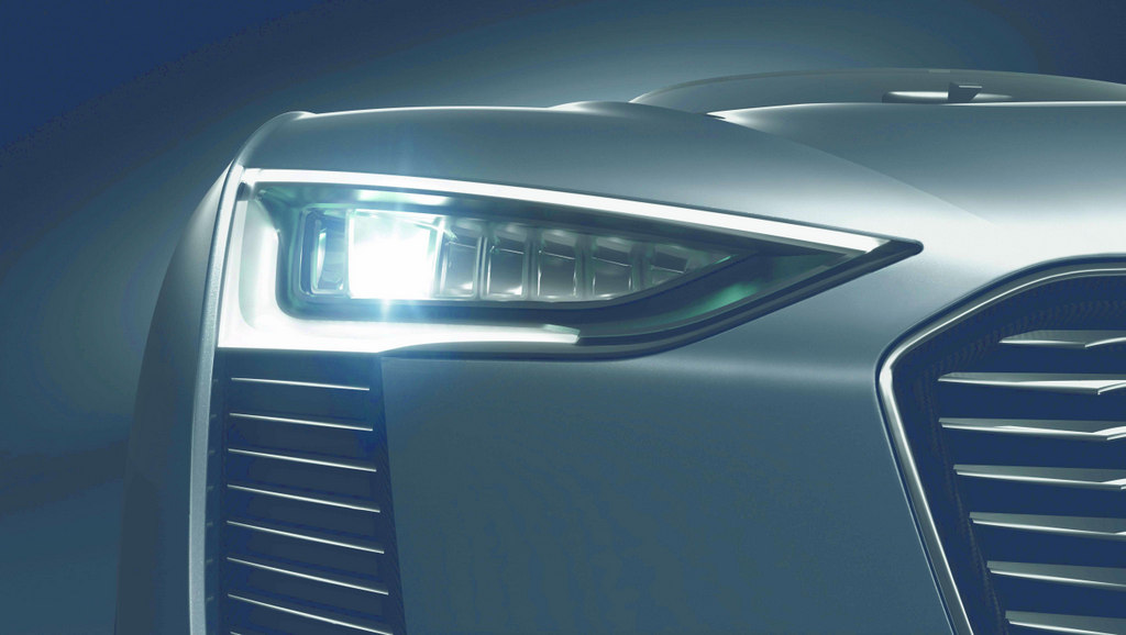 Audi А8 ще гледа с матрични очи