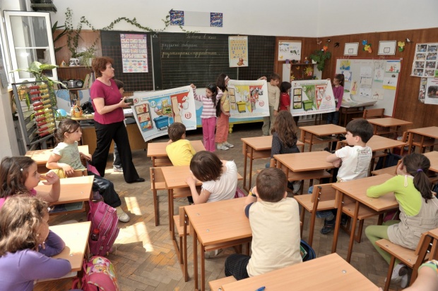 240 000 българчета са зарязали школото през последните 10 години  