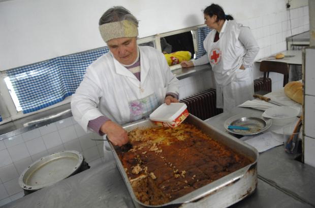 Топъл обяд за 1000 социално слаби в София