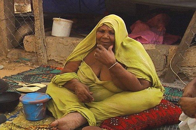 Булките в Мавритания: Гушени насила и тъпкани с хормони, за да бъдат по-желани (ВИДЕО)
