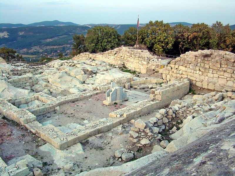 Археолози с ударна находка: Откриха тракийски град, подобен на Перперикон!