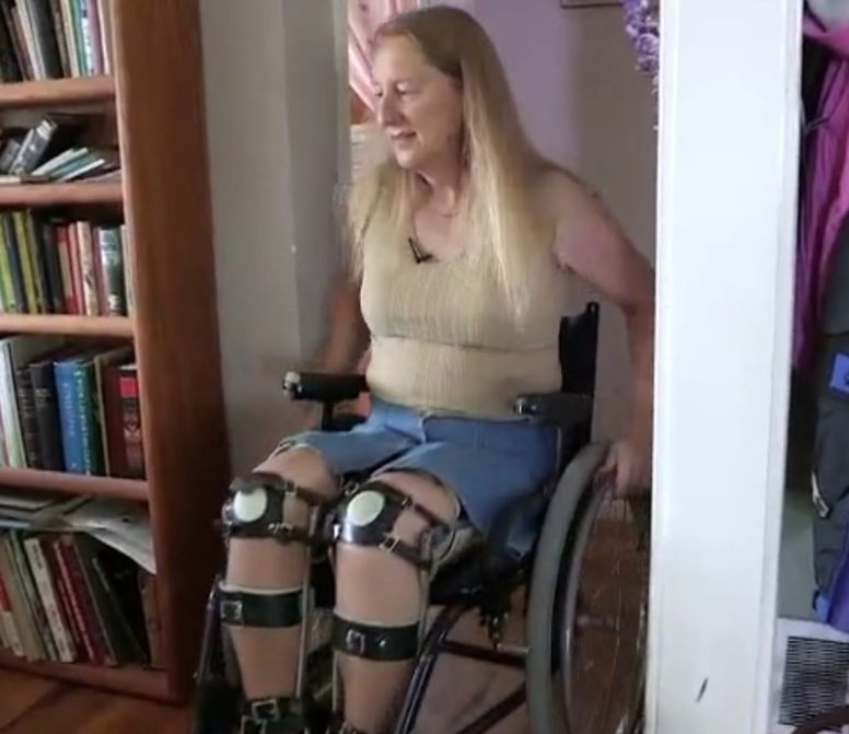 Жена иска да се осакати, за да сбъдне мечтата си да е инвалид (ВИДЕО)