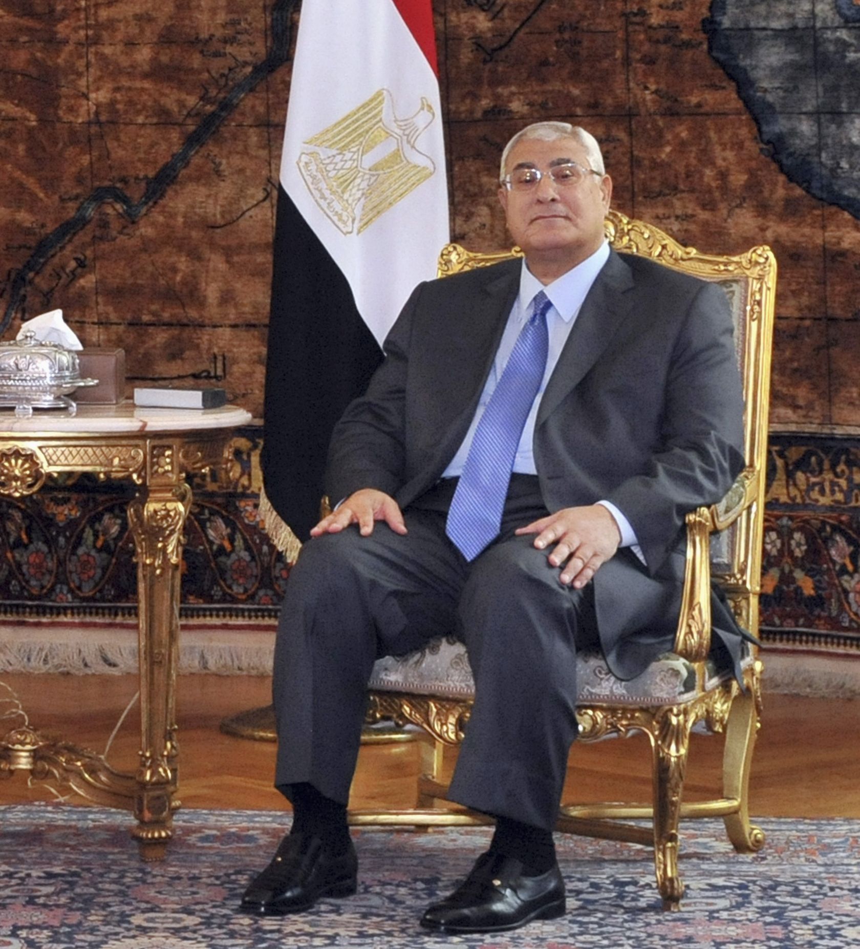 В Египет съчиняват нова конституция