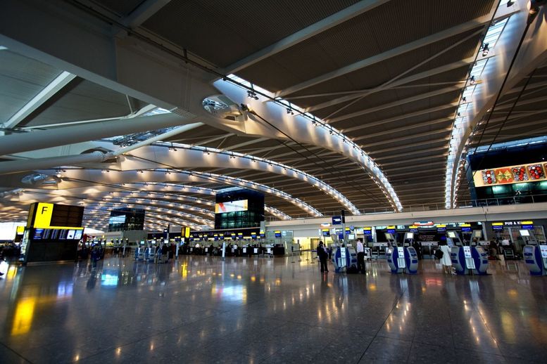 Летище Хийтроу ще тараши масово пътниците за терористи 
