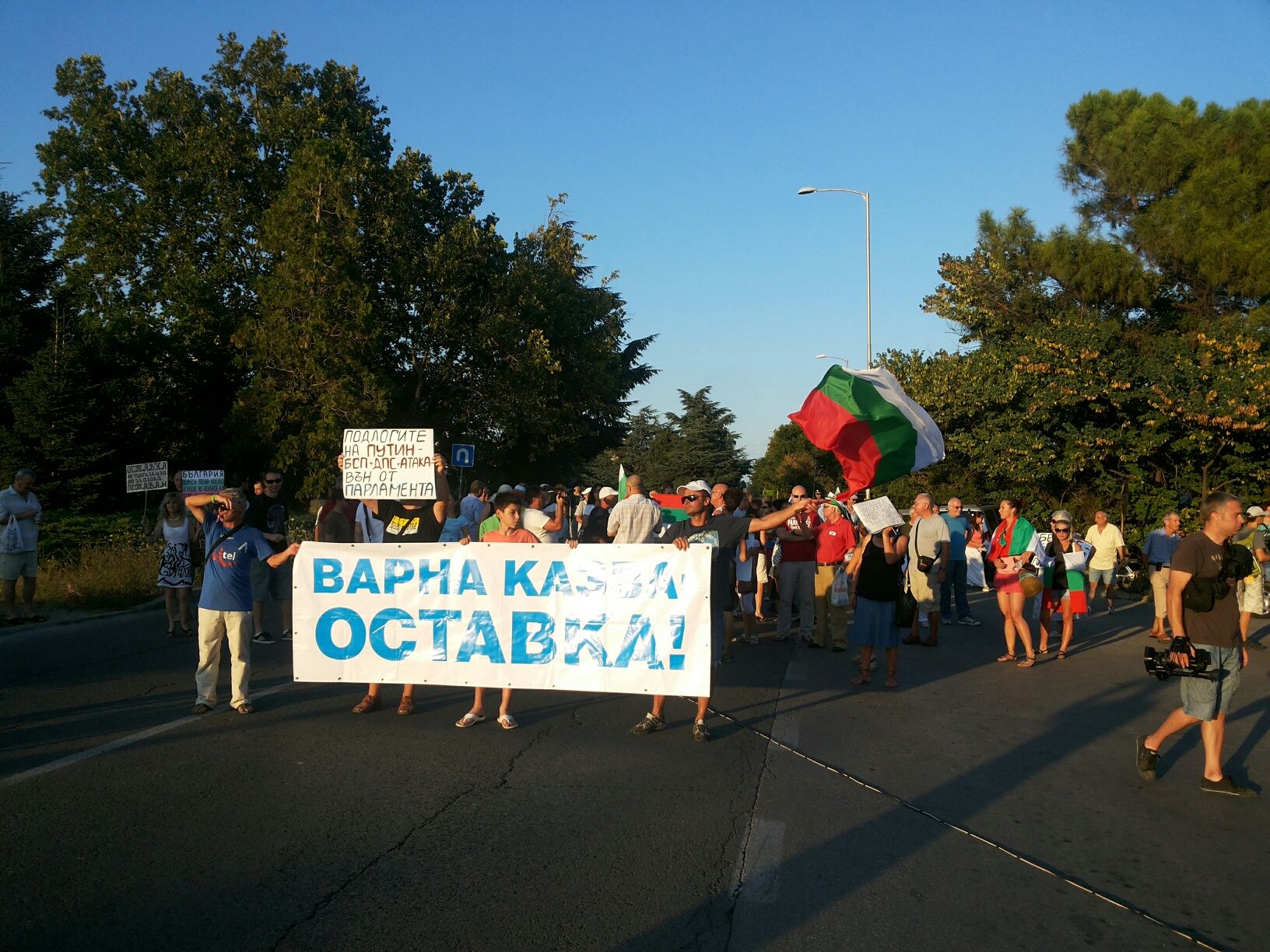 Протестът пред Евксиноград блокира пътя за курортите 