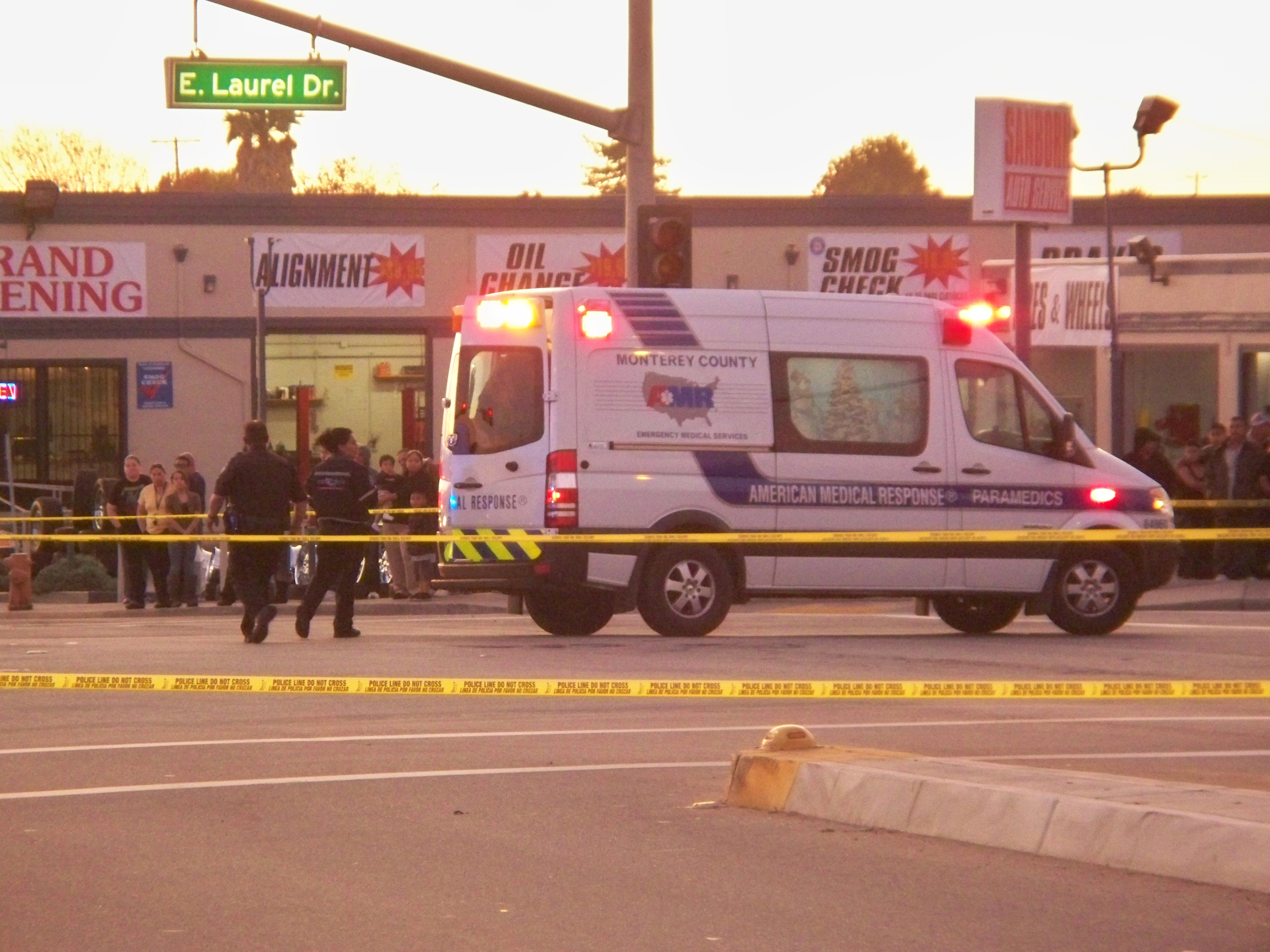 Двама убити и петима ранени при стрелба в калифорнийски ресторант