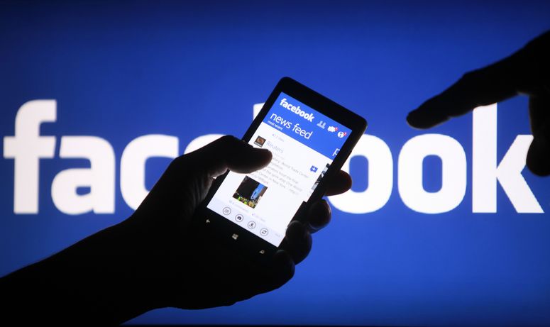 Шок: 15 години затвор за „лайк“ във Фейсбук