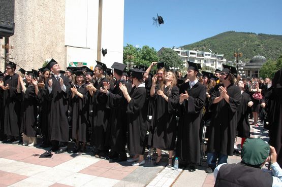 Българските студенти очакват най-ниски заплати
