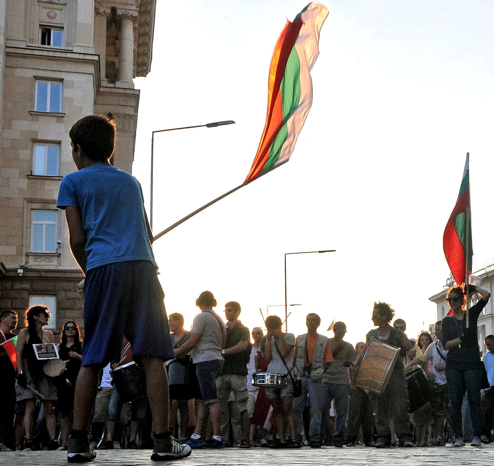 Двойна протестна блокада на площад “Независимост”