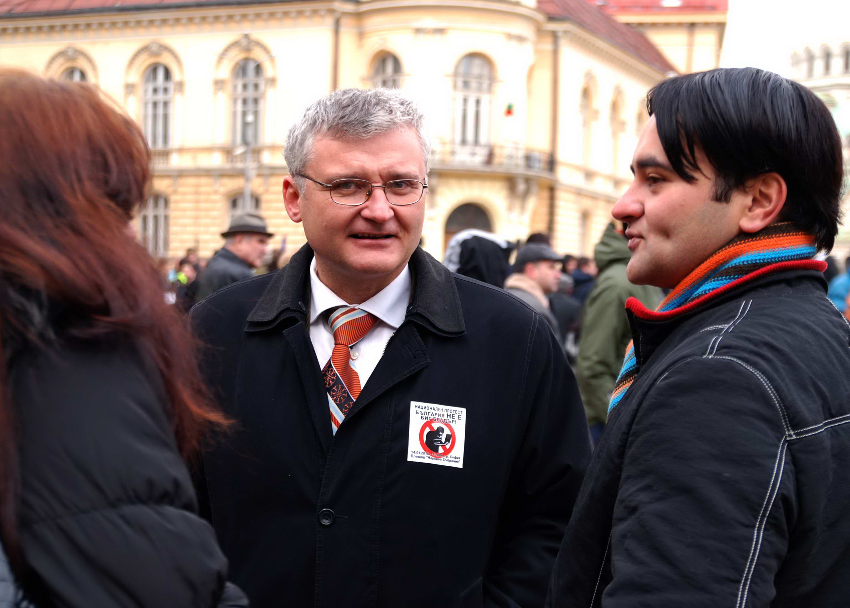 Бивш царски депутат от орбитата на Татяна Дончева готви провокация пред ВСС