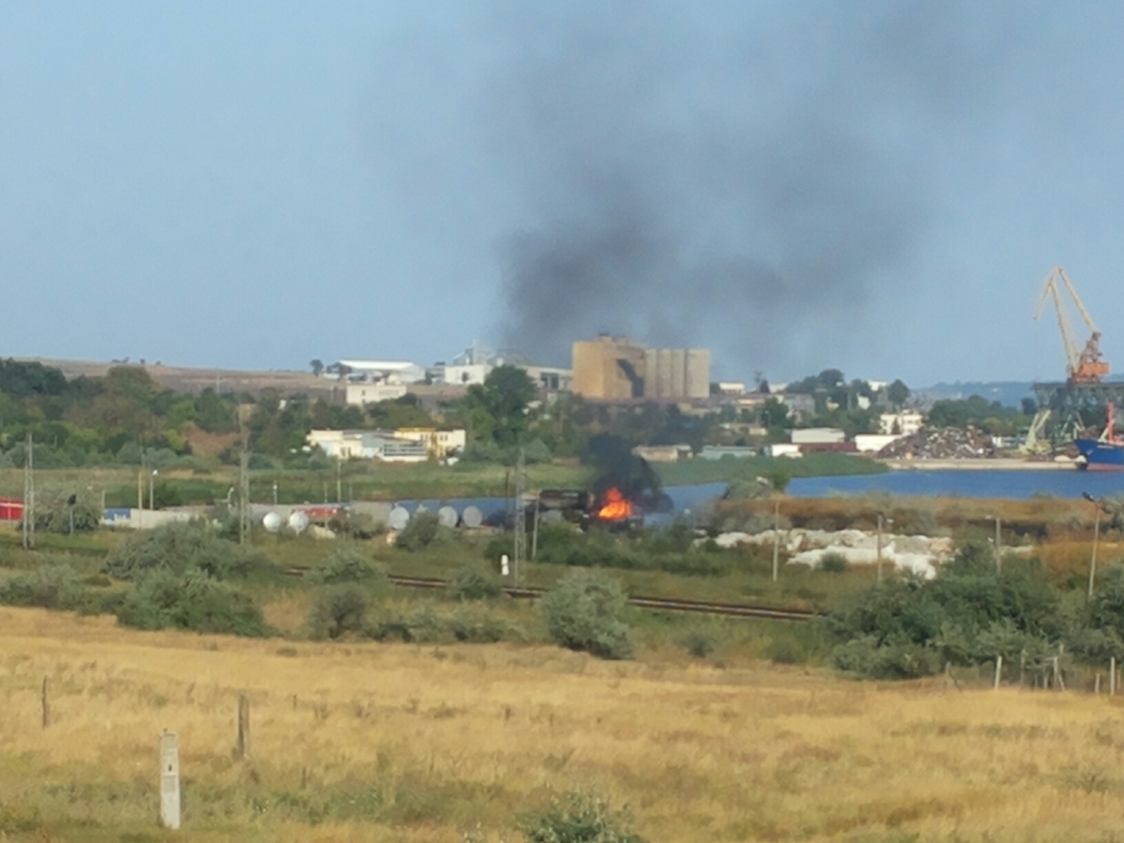 Пожарната със спешен план за огнения ад край Варна