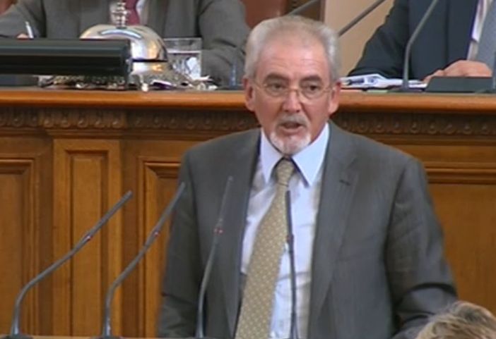 Местан: Ветото е срещу кабинета „Орешарски“, там ГЕРБ ги стяга чепикът 