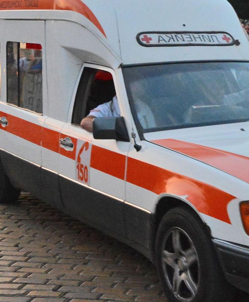 11 линейки извозват жертви и ранени от страшната катастрофа 