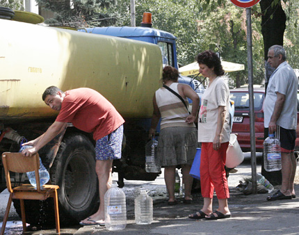 Вижте кой ще пие днес вода от водоноски в София