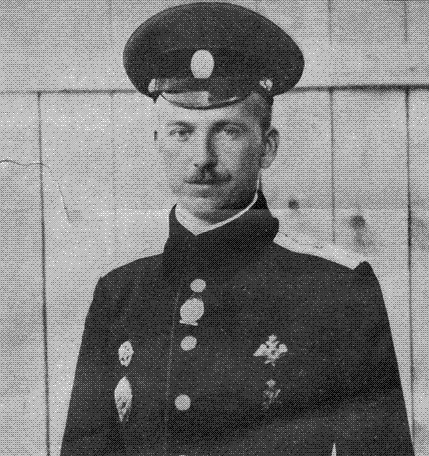 9.9.1913 г.: Летецът Нестеров първи изпълнява „мъртва примка”