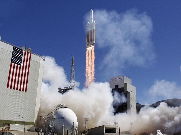 САЩ изстреляха топ секретен шпионски сателит (СНИМКИ/ВИДЕО)