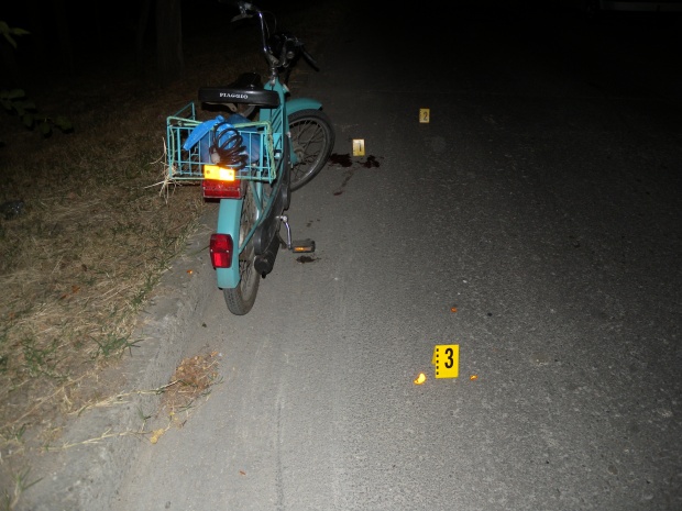 Пиян мотопедист се пребива на пътя, екип на СОД го спасява