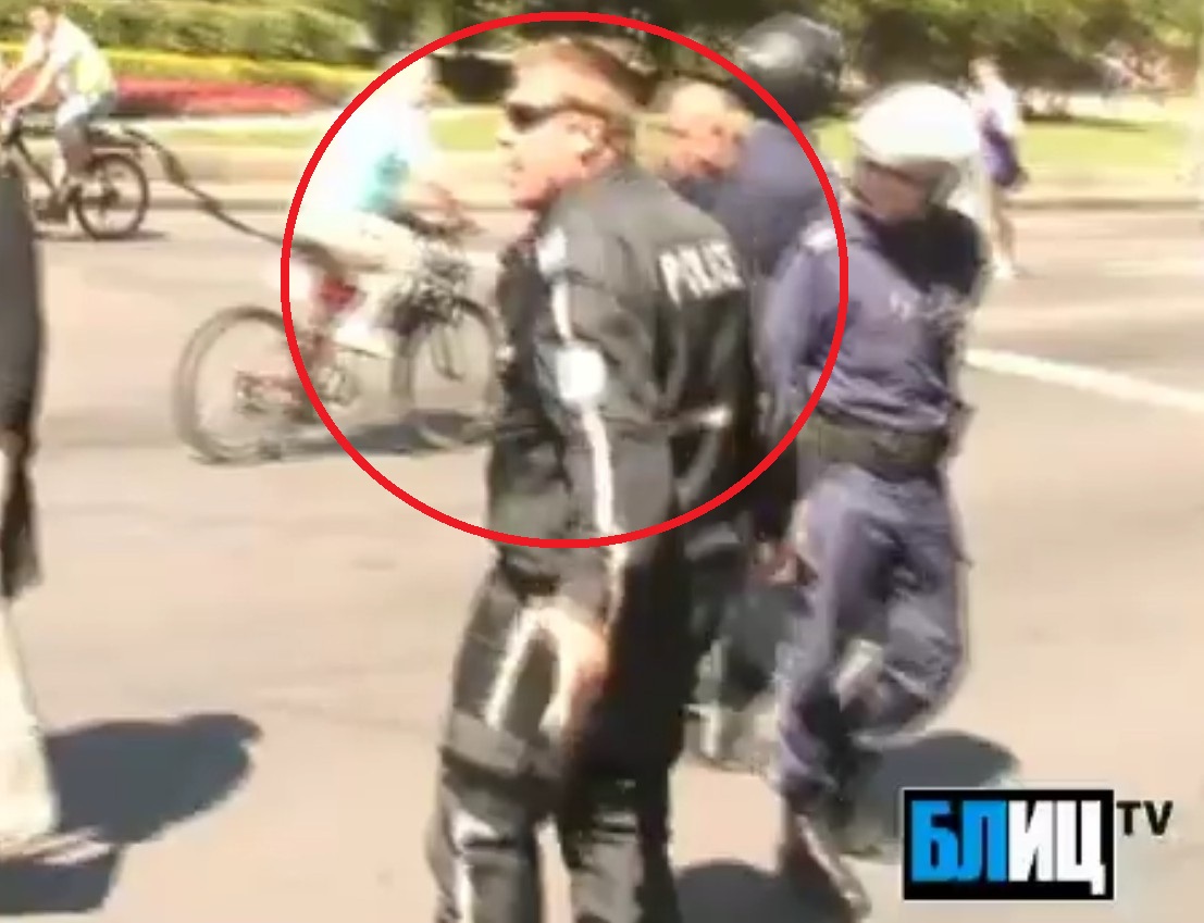 Полицай не издържа и изкрещя пред камерата на БЛИЦ TV: Айде бе, ела, като си мъж, бе!