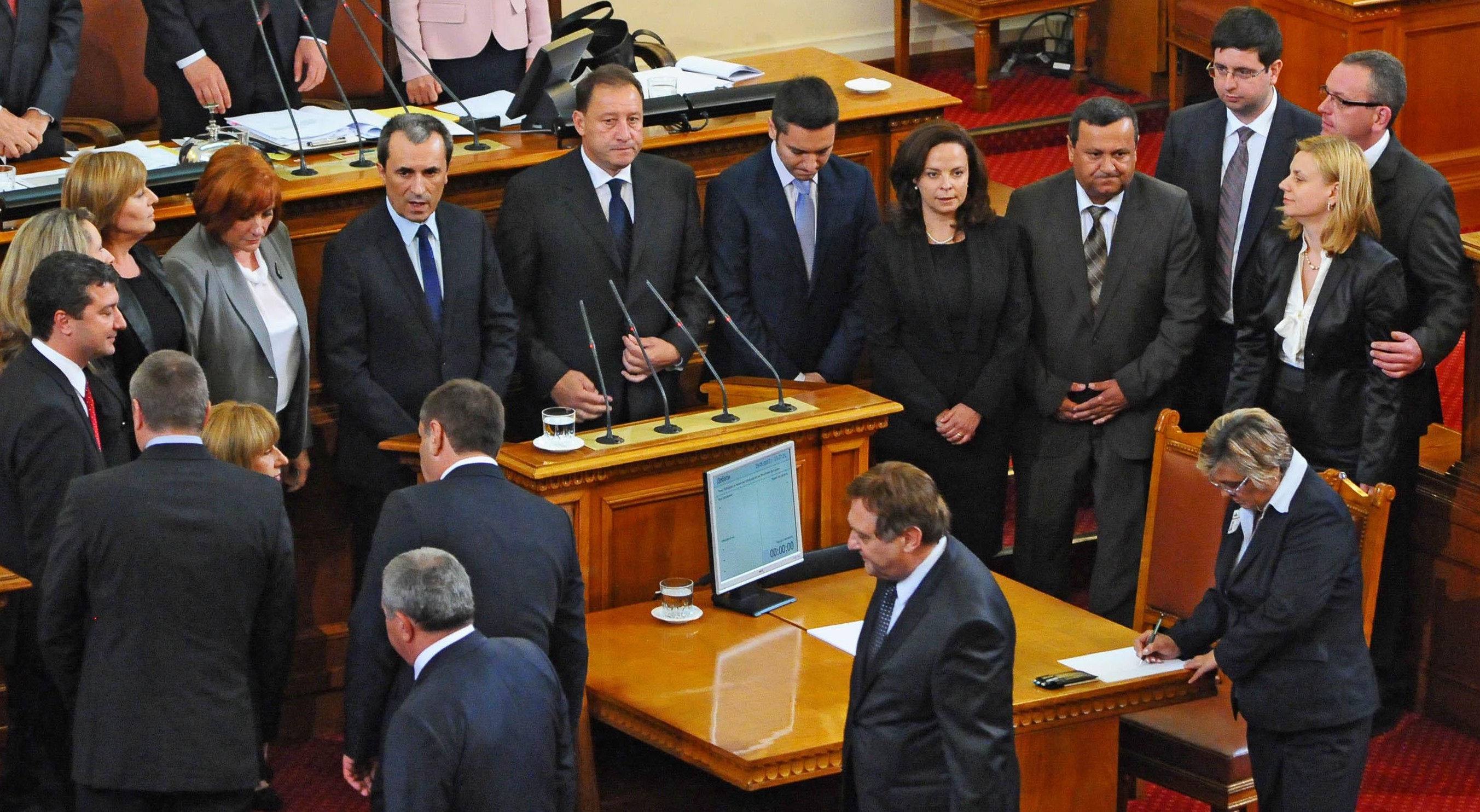 ЕНП поиска предсрочни избори в България