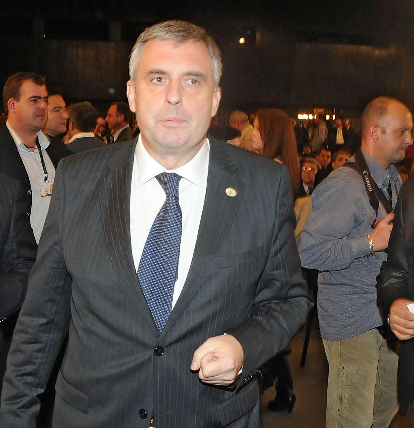 Калфин: ЕНП показаха двойни стандарти с призива си за избори в България