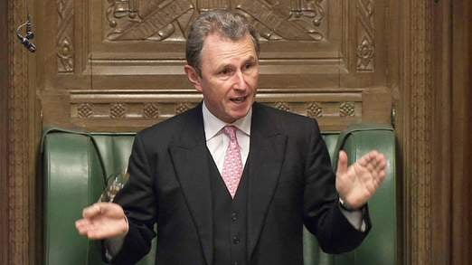  Заместник-председателят на британския парламент е обвинен в изнасилване на млади мъже 