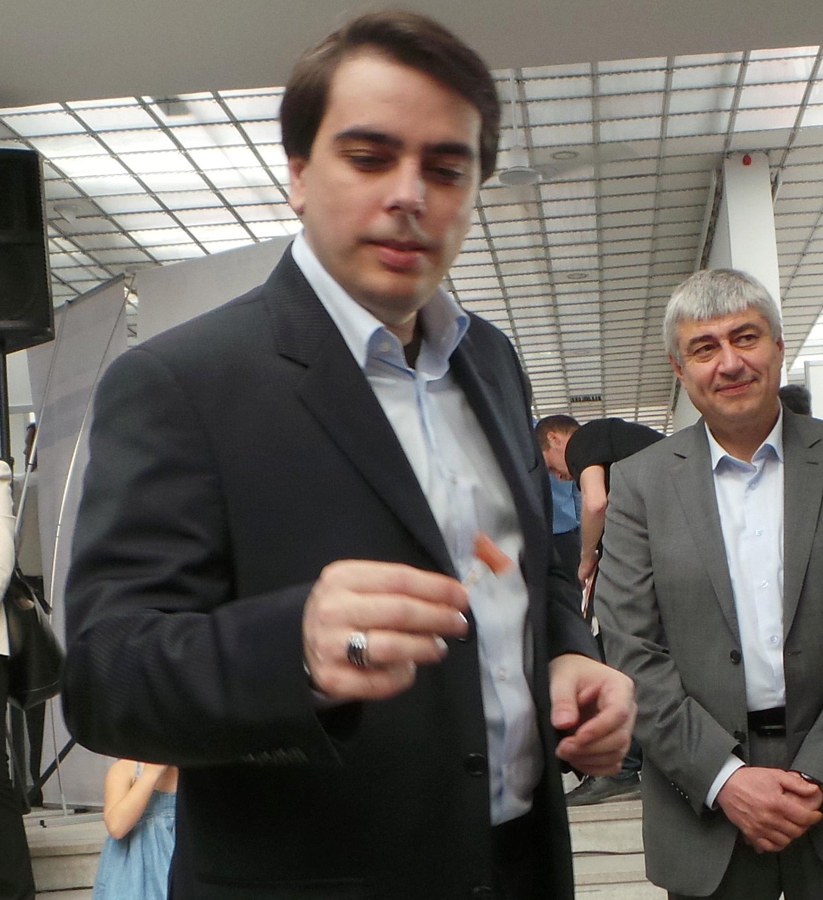 Асен Василев разкри ще има ли проверка на доходите на Рашков 