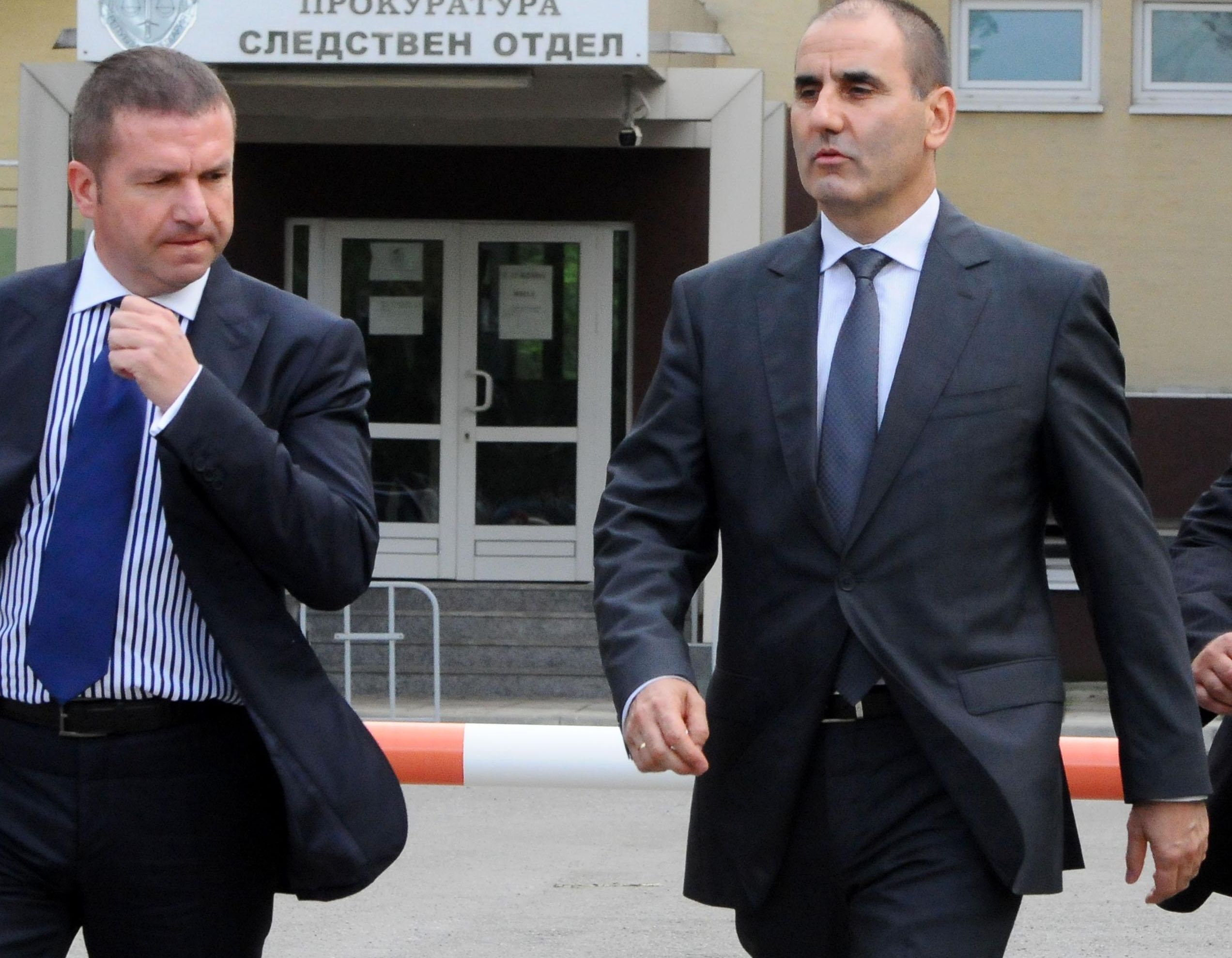 Цветан Цветанов на влизане в съда: Не е приятно да си тук