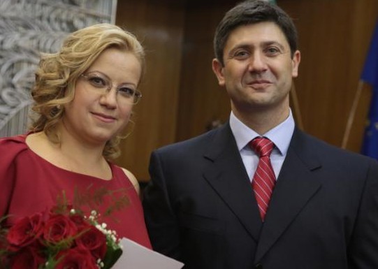 Соцдепутатката Деница Караджова се венчала в петък 13-и