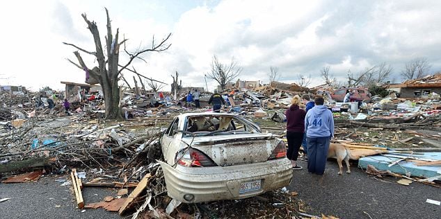 Тотално разрушение: Бурите-торнадо в САЩ станаха 60, взимат още жертви (СНИМКИ)