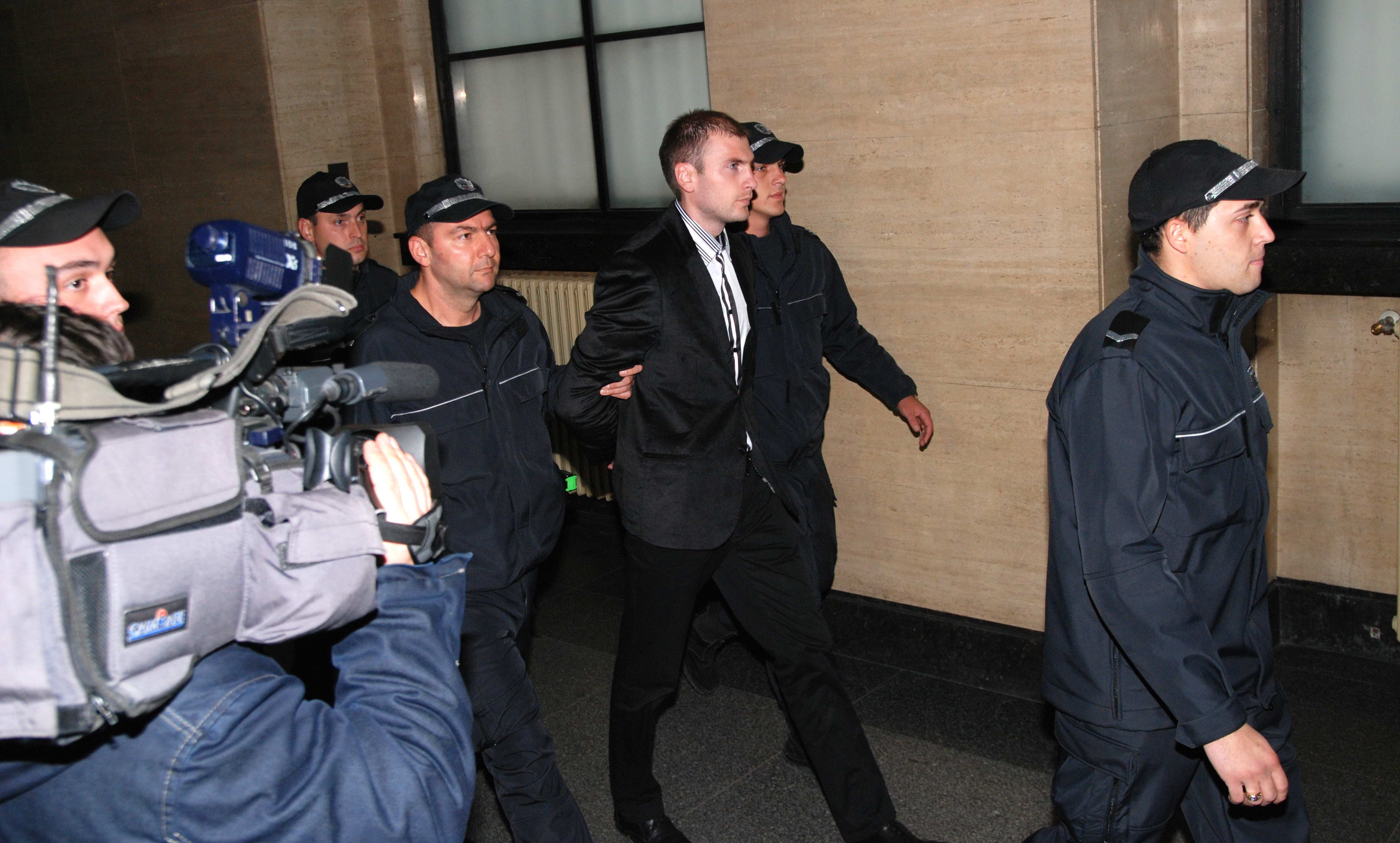 Свидетелка припадна на процеса срещу Октай Енимехмедов