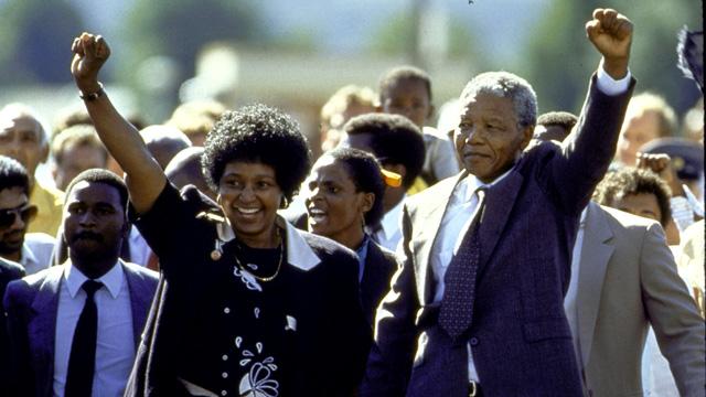IN MEMORIAM: Вижте първите крачки на Мандела на свобода (ВИДЕО)