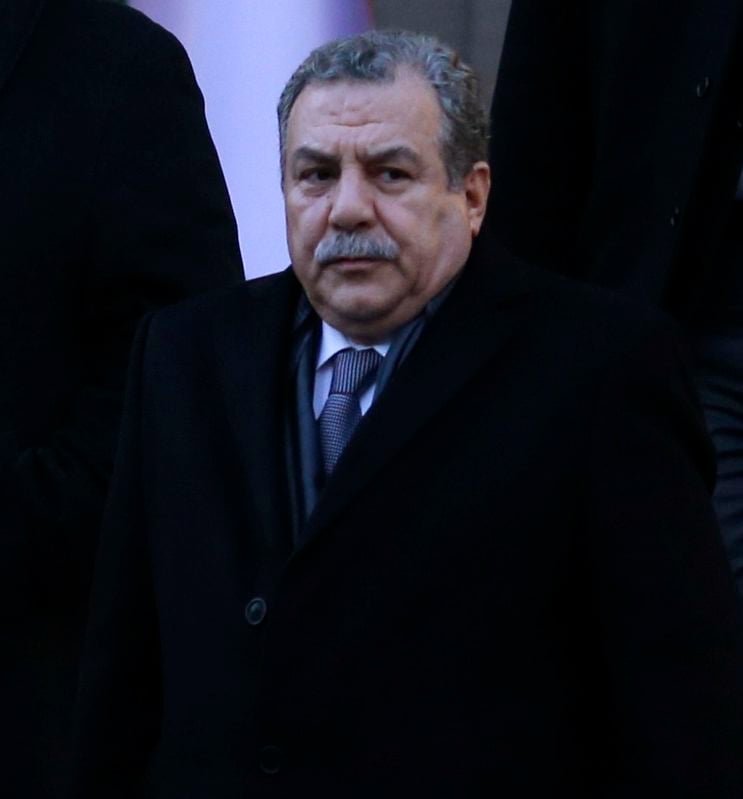Турският вътрешен министър хвърли оставка заради корупционния скандал 