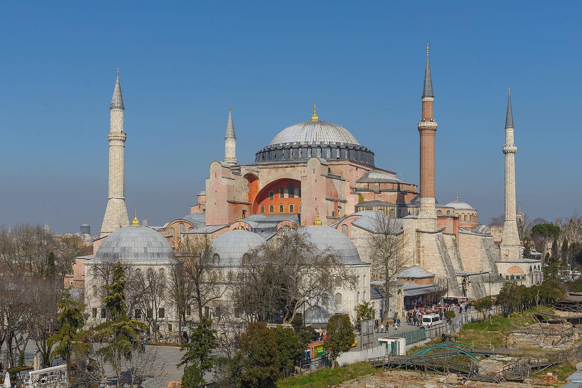 Турски съд решава дали храмът "Света София" в Истанбул да стане пак джамия