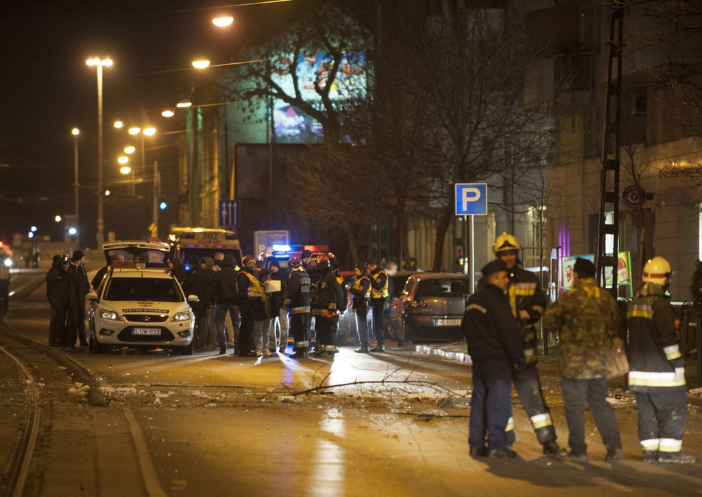 Взрив потроши фасадата на банка в Будапеща