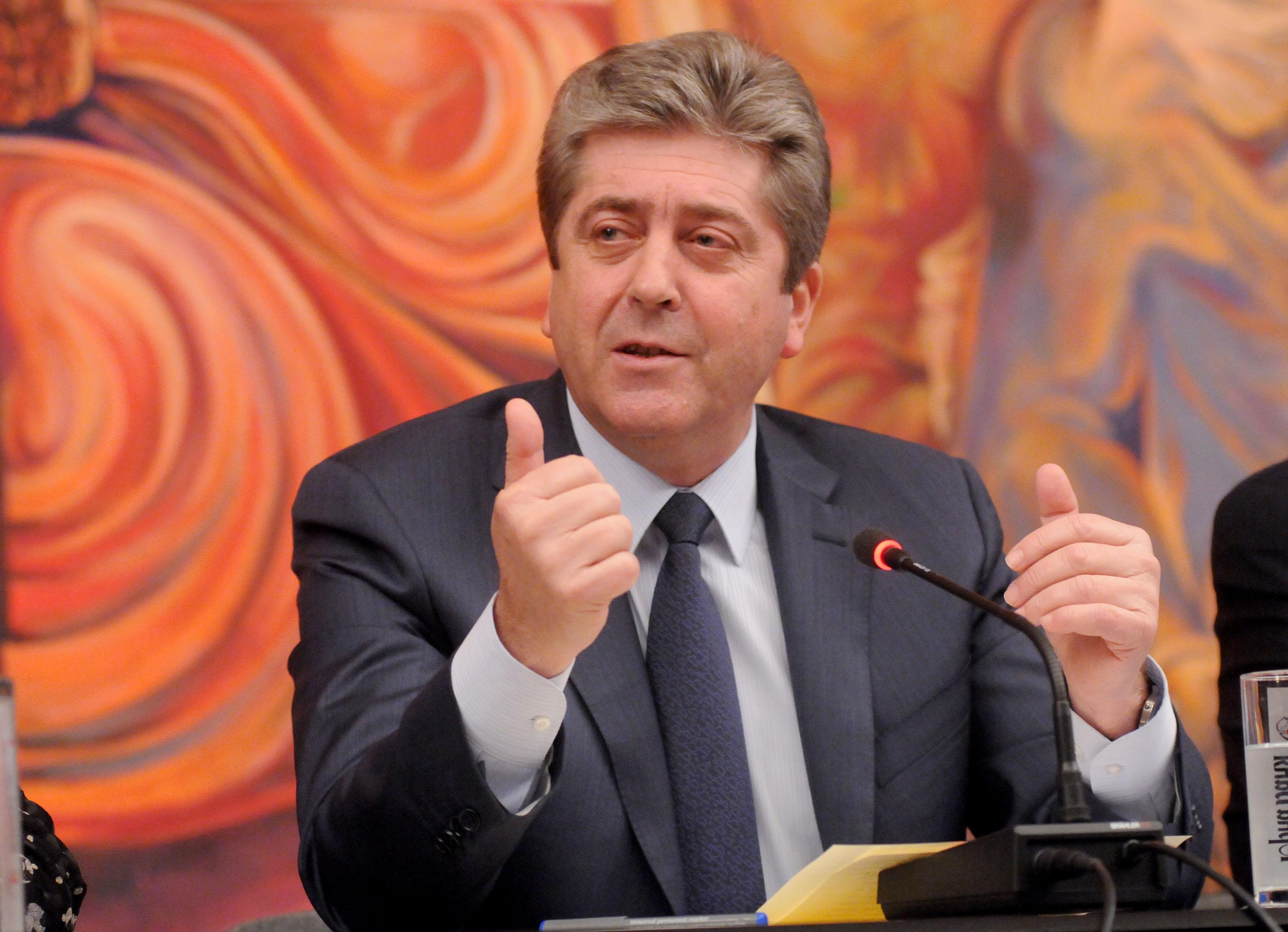 Първанов отива на избори с тройна коалиция