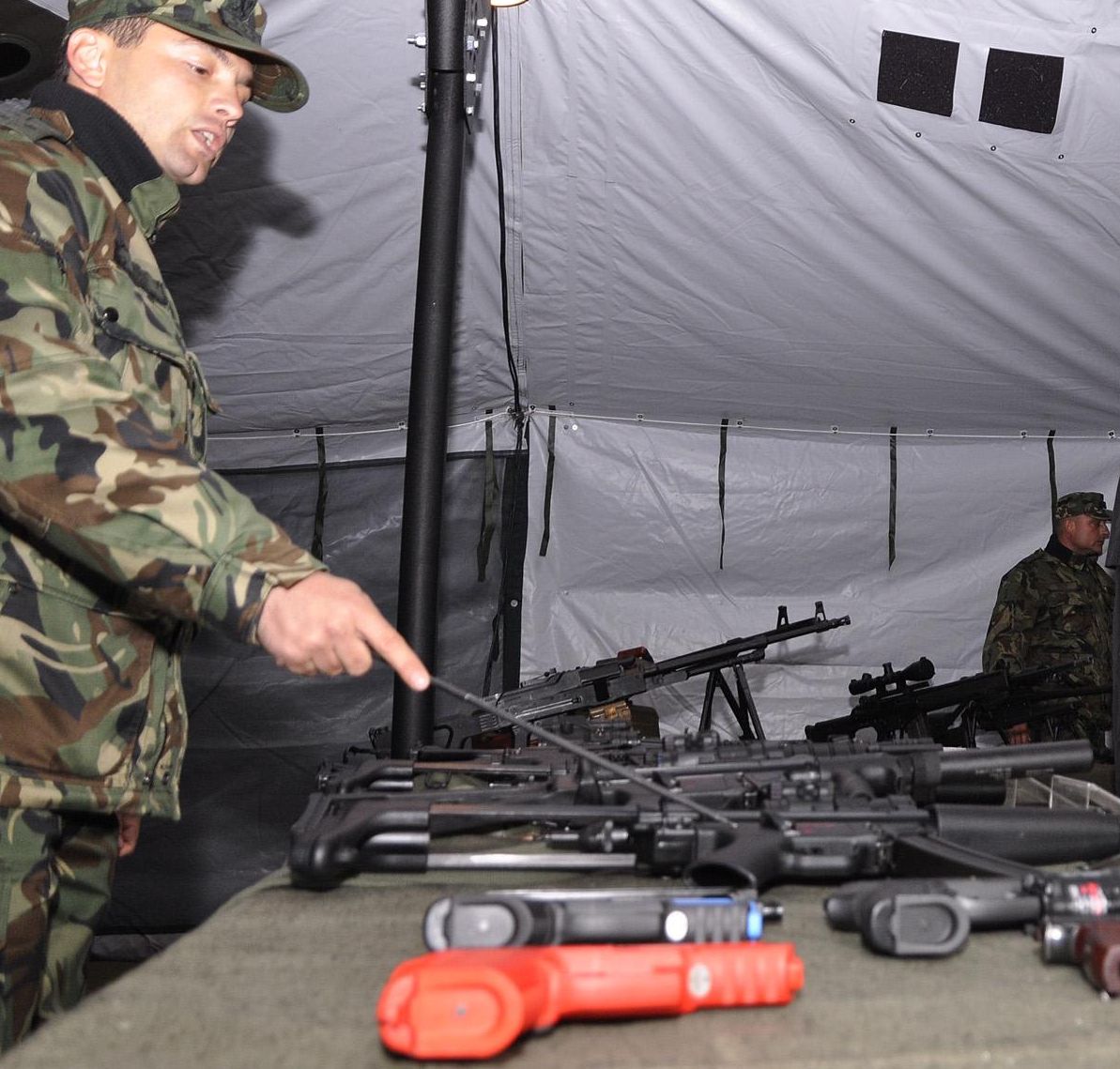 Reuters: Русия доставя и българско оръжие в Сирия
