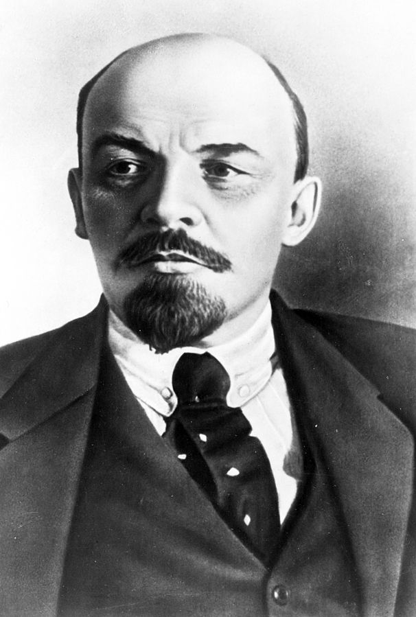 Парализиран и ням: Последната СНИМКА на Ленин!